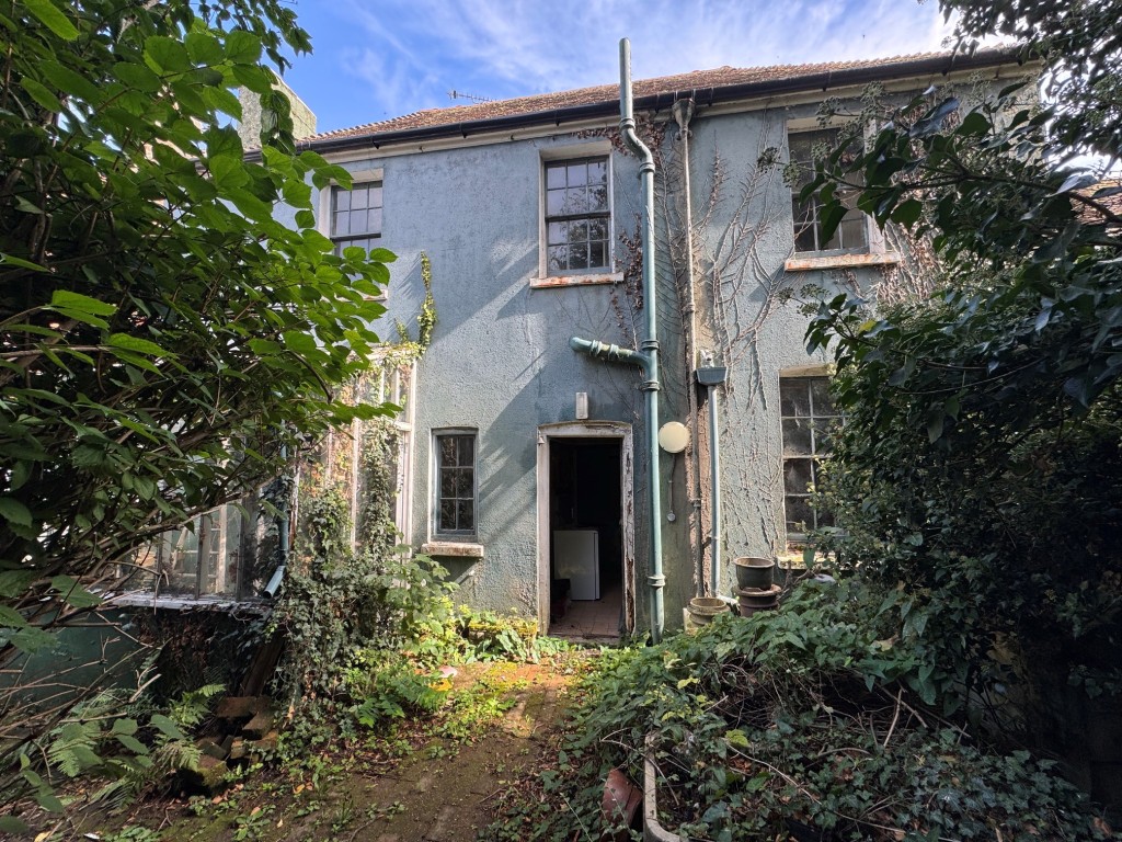 Lot: 128 - DETACHED COTTAGE FOR TOTAL REFURBISHMENT IN POPULAR VILLAGE - Rear elevation of Cherry Tree Cottage